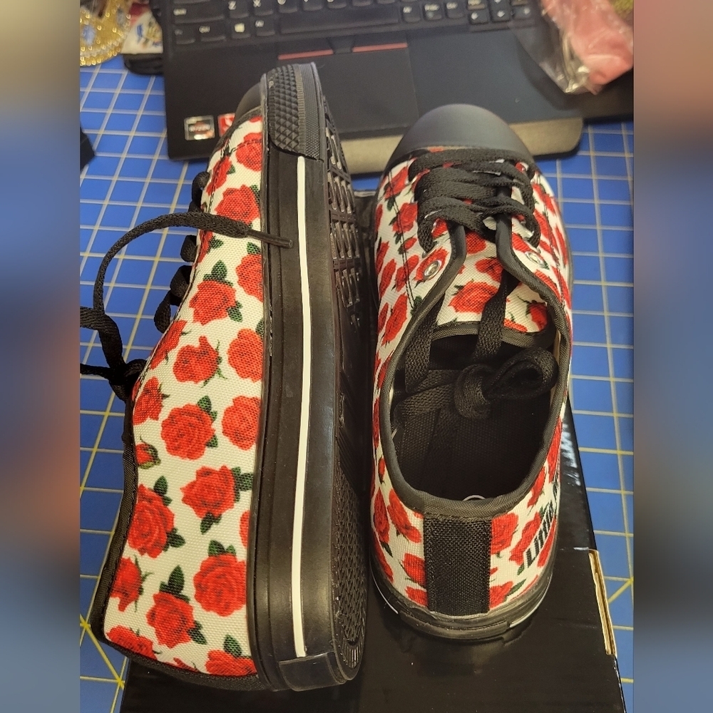 Floral Rose Canvas Sneakers with Black Accents Size 8 (38) - Picture 6 of 13